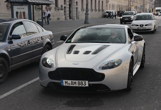 Aston Martin V12 Vantage S