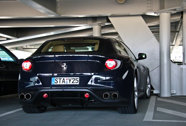 Ferrari FF