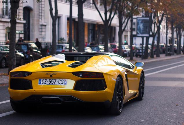 Lamborghini Aventador LP700-4 Roadster