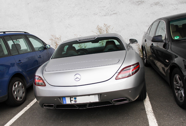 Mercedes-Benz SLS AMG