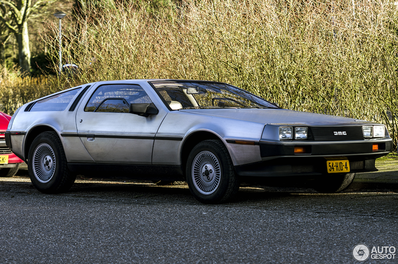 DeLorean DMC-12