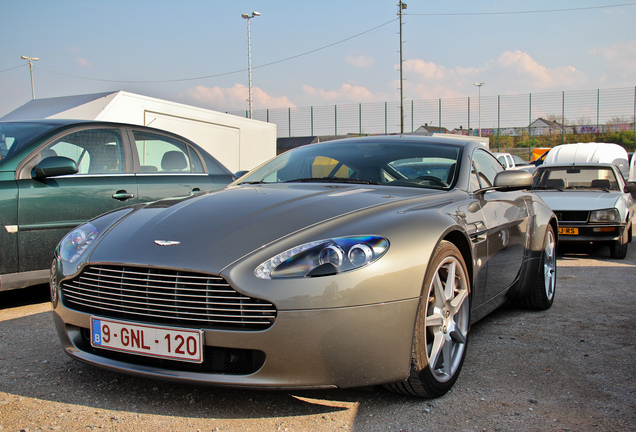 Aston Martin V8 Vantage