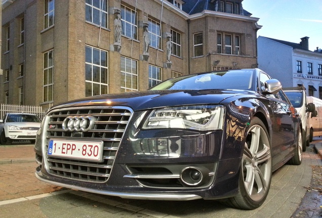 Audi S8 D4