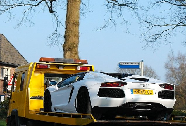 Lamborghini Aventador LP700-4 Roadster