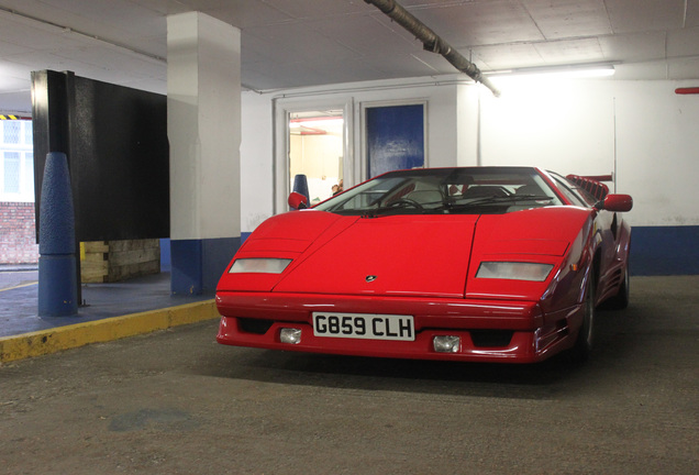 Lamborghini Countach 25th Anniversary