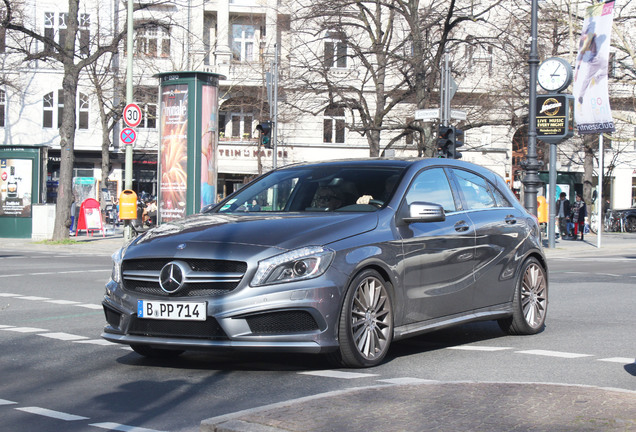 Mercedes-Benz A 45 AMG