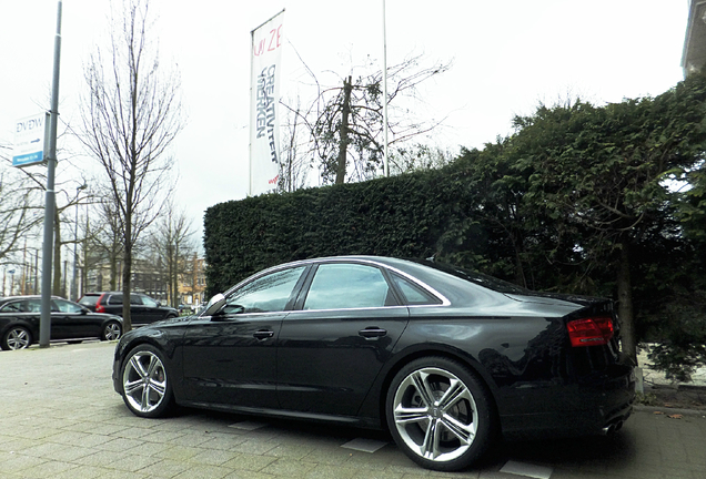 Audi S8 D4