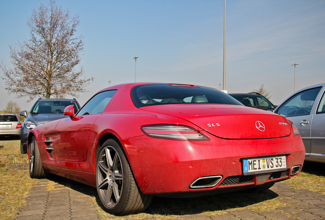 Mercedes-Benz SLS AMG