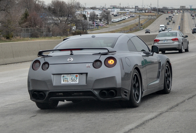 Nissan GT-R 2011