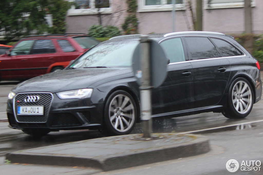 Audi RS4 Avant B8