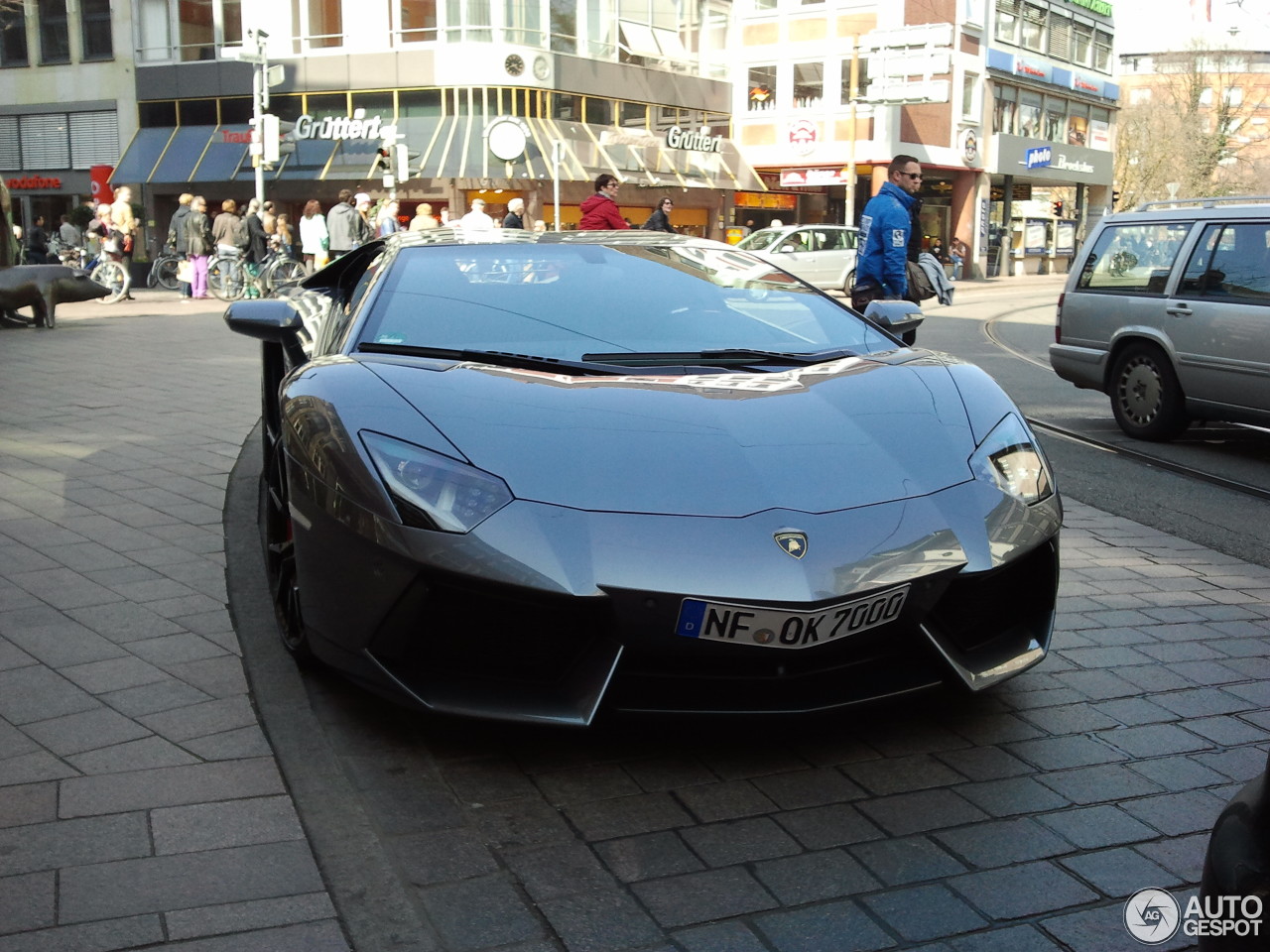 Lamborghini Aventador LP700-4