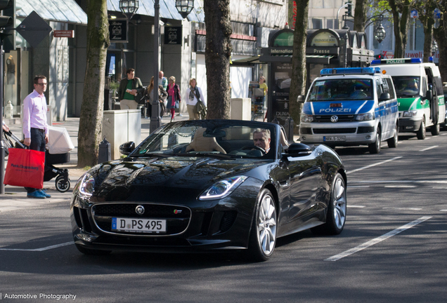 Jaguar F-TYPE S V8 Convertible