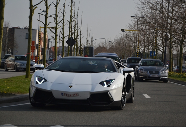 Lamborghini Aventador LP700-4 Roadster