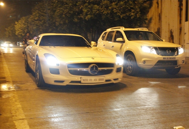 Mercedes-Benz SLS AMG