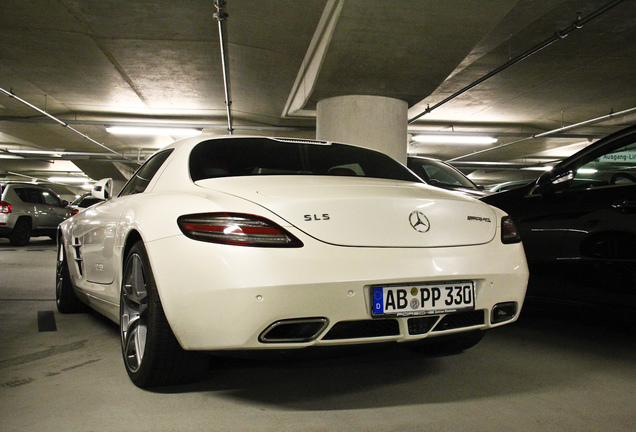 Mercedes-Benz SLS AMG