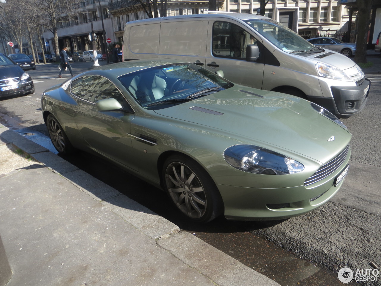 Aston Martin DB9