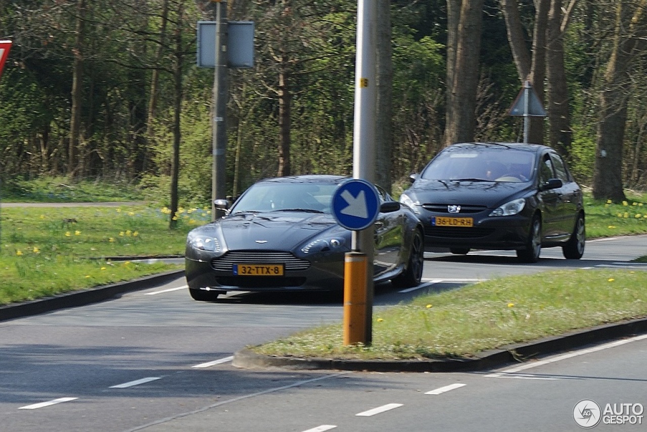 Aston Martin V8 Vantage