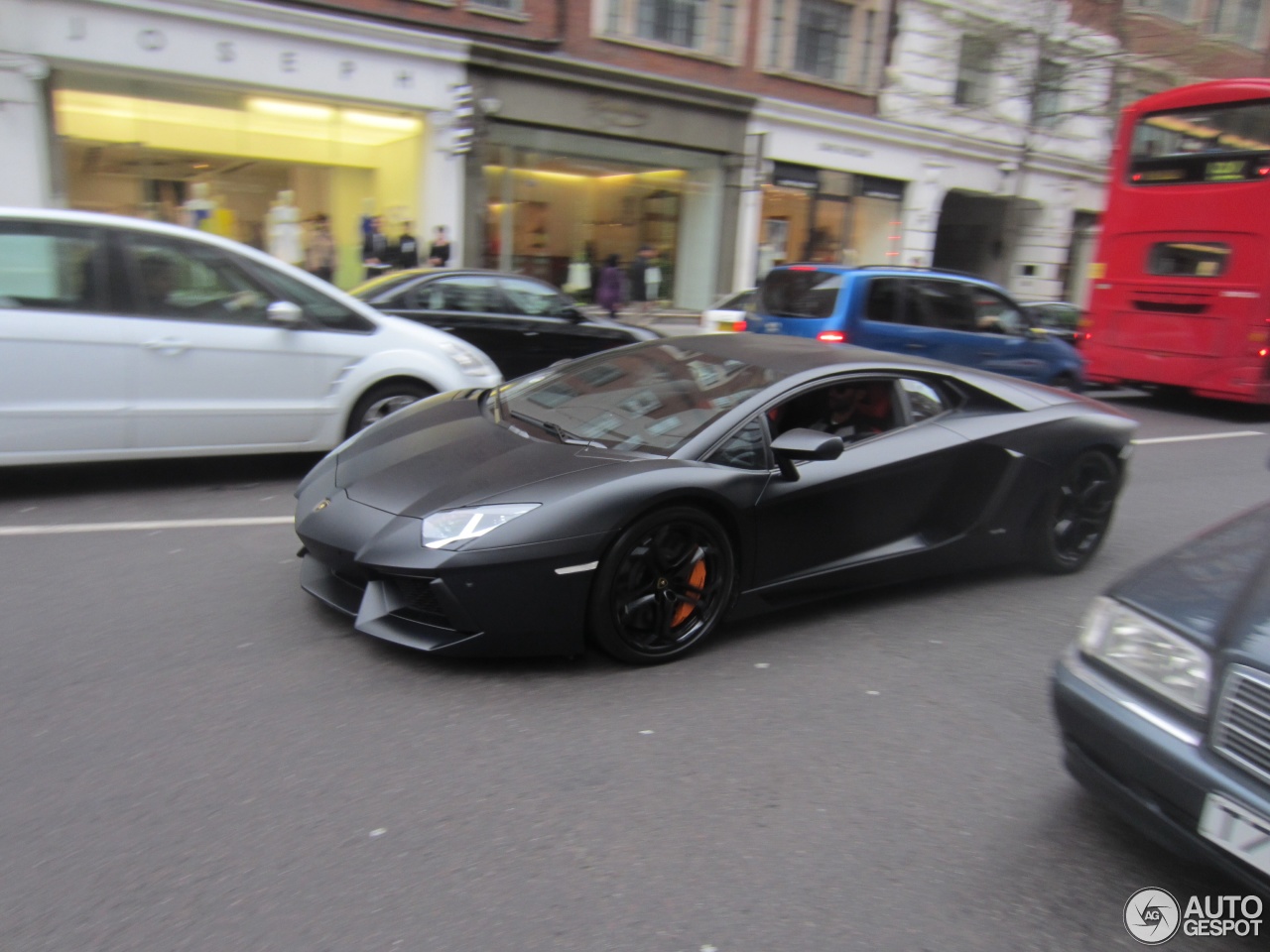 Lamborghini Aventador LP700-4