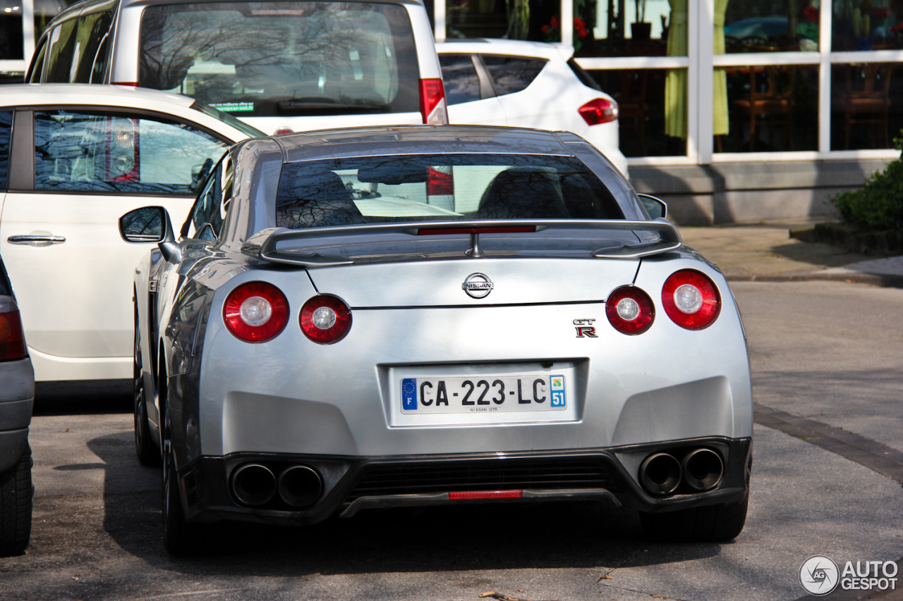 Nissan GT-R 2011