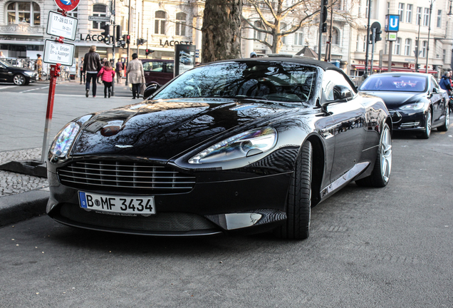 Aston Martin DB9 Volante 2013