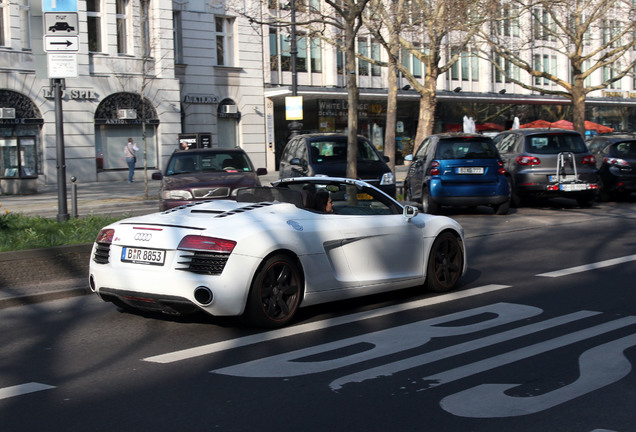 Audi R8 V8 Spyder 2013