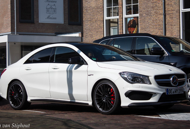 Mercedes-Benz CLA 45 AMG C117