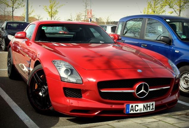 Mercedes-Benz SLS AMG