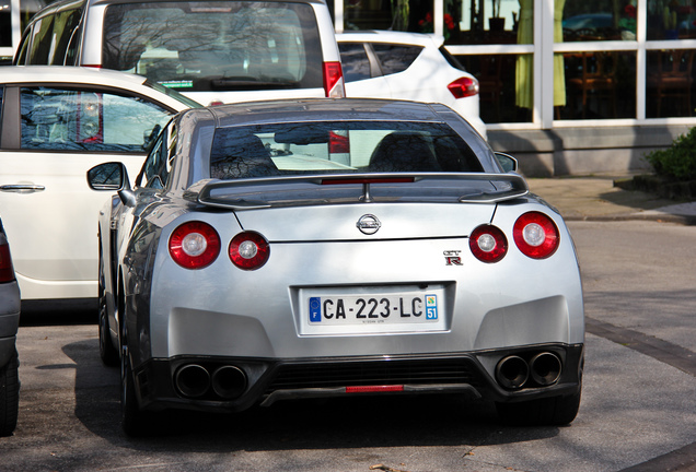 Nissan GT-R 2011