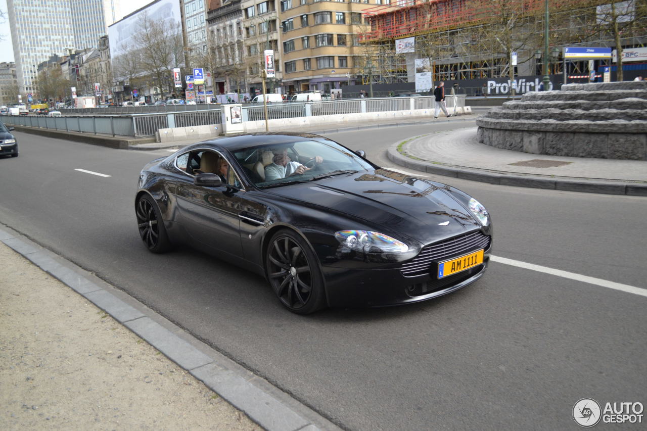 Aston Martin V8 Vantage