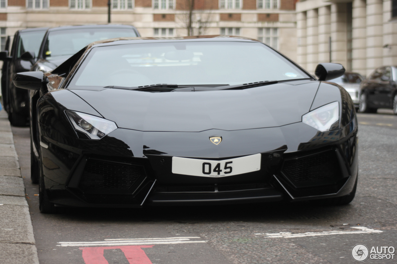 Lamborghini Aventador LP700-4