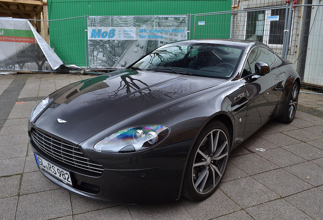 Aston Martin V8 Vantage