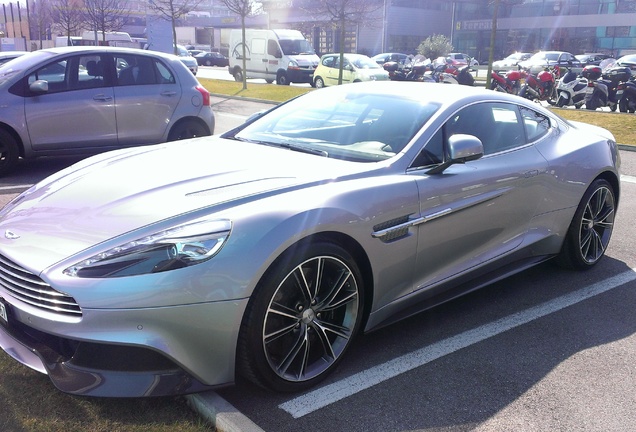 Aston Martin Vanquish 2013