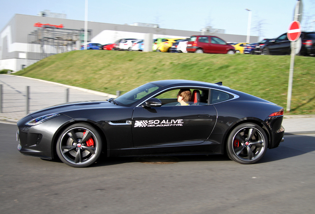 Jaguar F-TYPE R Coupé