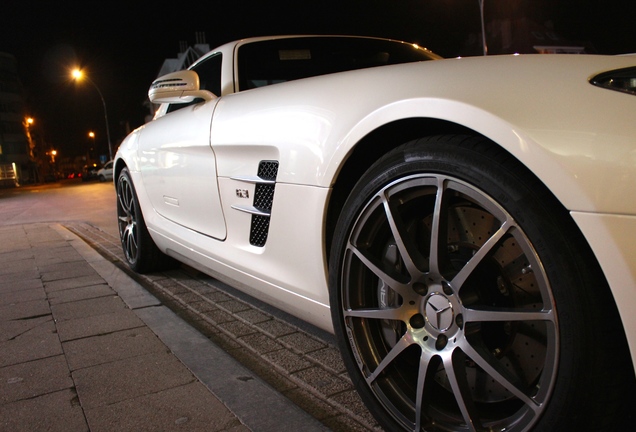 Mercedes-Benz SLS AMG