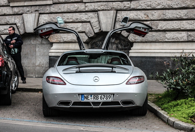 Mercedes-Benz SLS AMG