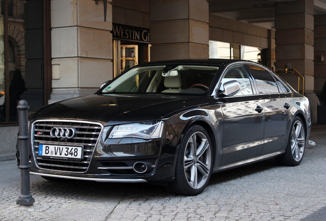 Audi S8 D4