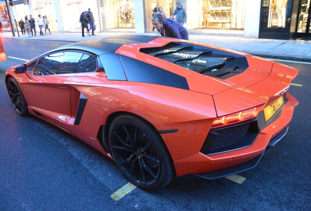 Lamborghini Aventador LP700-4