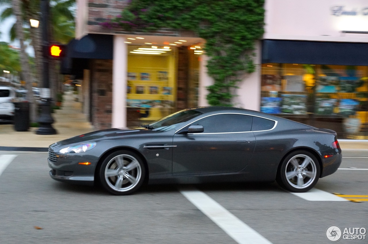 Aston Martin DB9