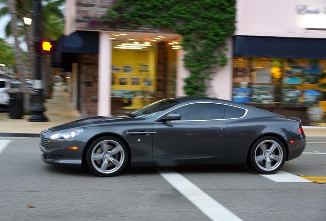 Aston Martin DB9