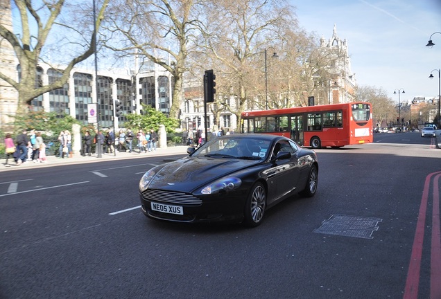 Aston Martin DB9