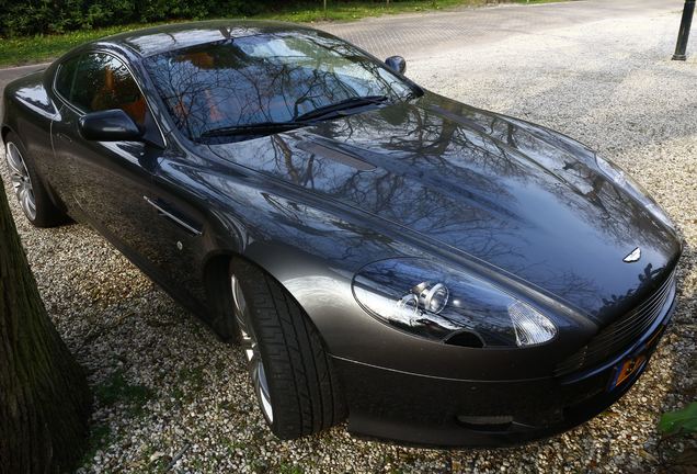 Aston Martin DB9