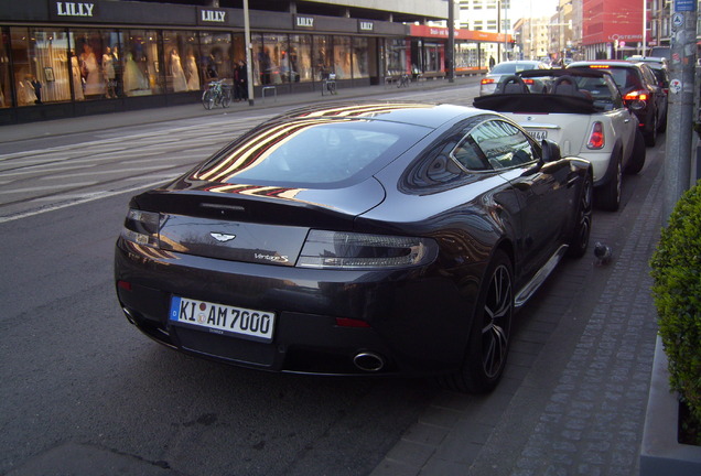 Aston Martin V8 Vantage S