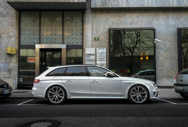 Audi RS4 Avant B8