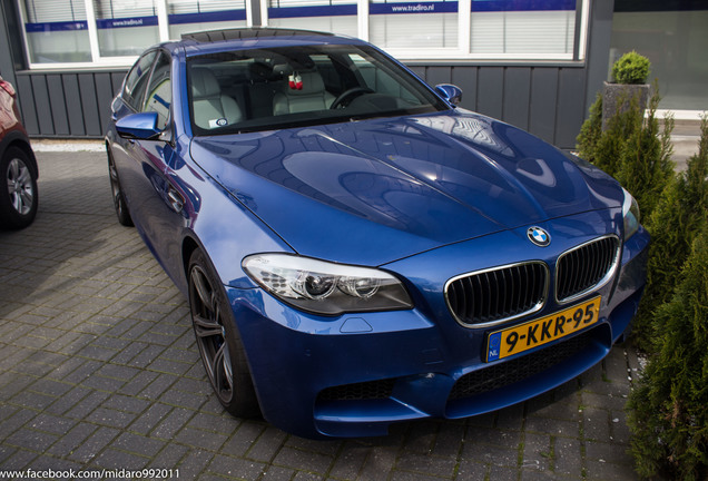 BMW M5 F10 2011