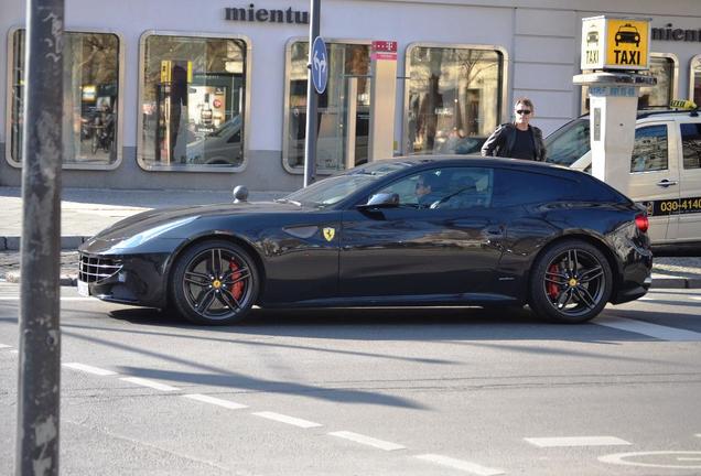 Ferrari FF