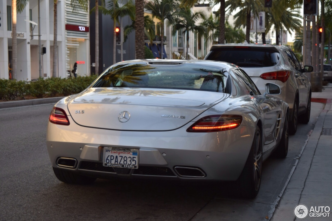 Mercedes-Benz SLS AMG