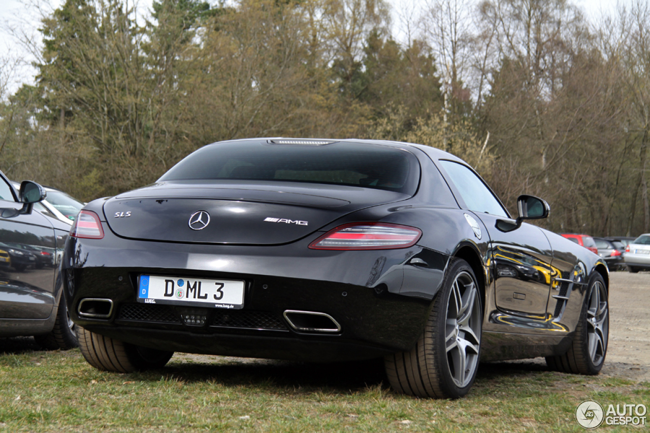 Mercedes-Benz SLS AMG