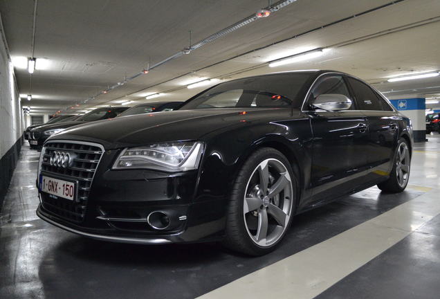 Audi S8 D4