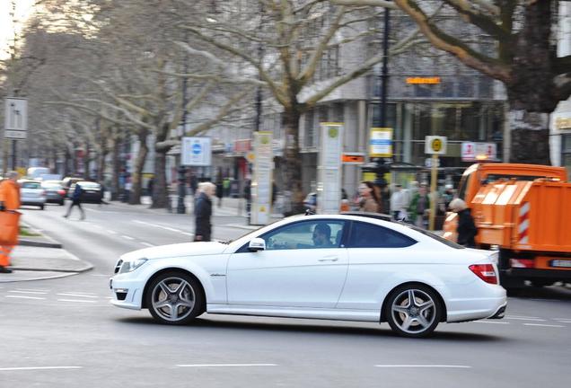 Mercedes-Benz C 63 AMG Coupé