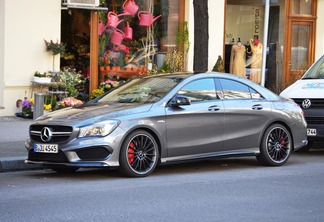 Mercedes-Benz CLA 45 AMG C117